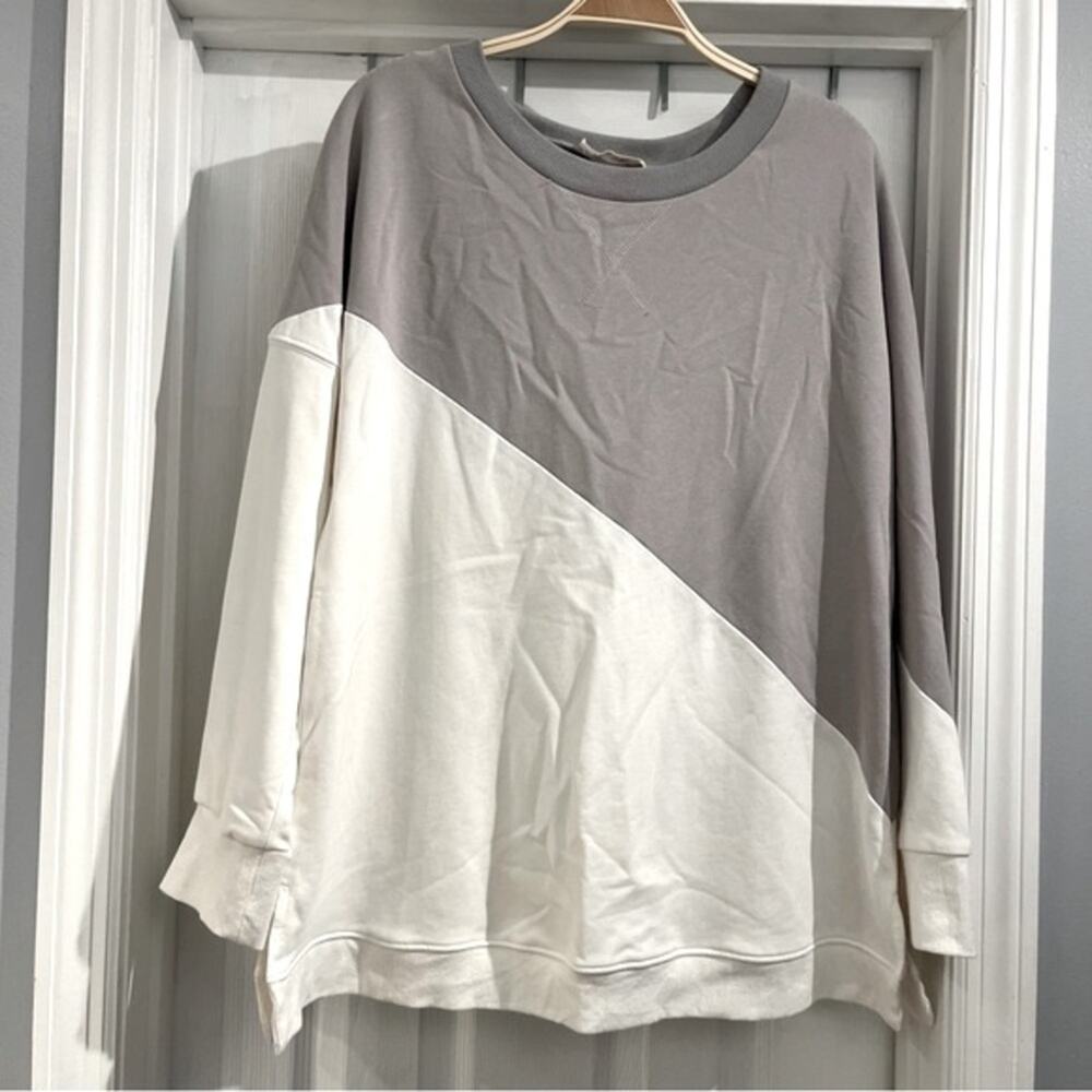 Mazik Women’s Grey & White Color Block Sweatshirt Size Large